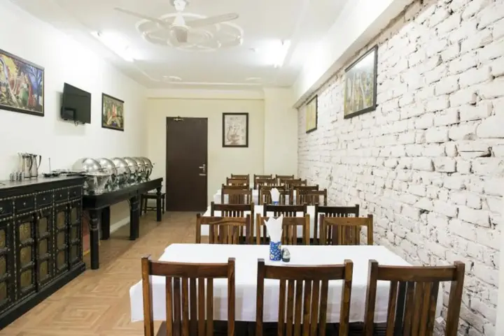 Манали: The Himachal Inn
