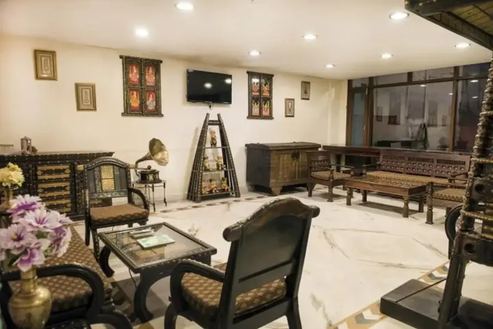 Манали: The Himachal Inn