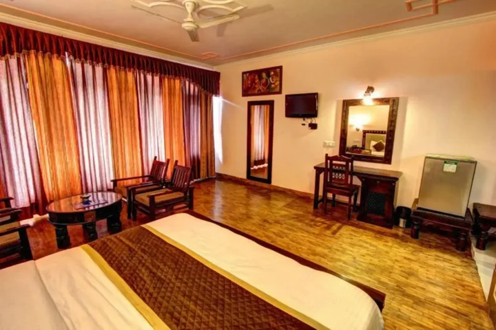 Манали: The Himachal Inn