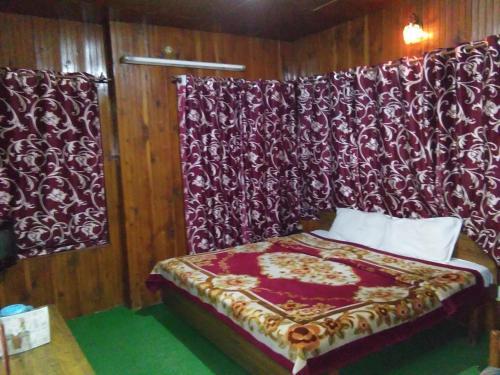 Манали: Hotel Hema Holiday Home