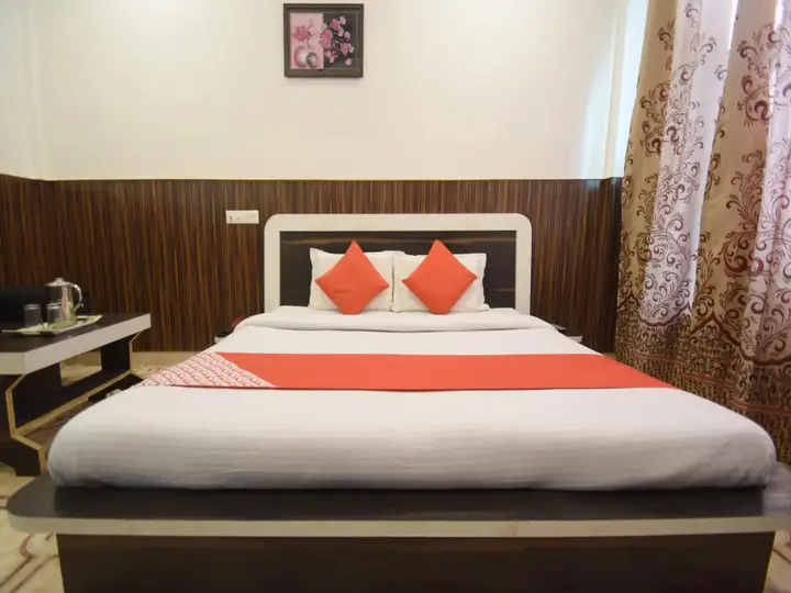 Катра: OYO 5239 Hotel Satya Shree