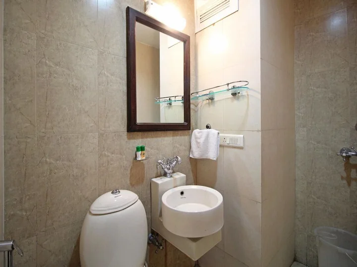 Дехрадун: OYO 6438 Hotel Valley Plaza