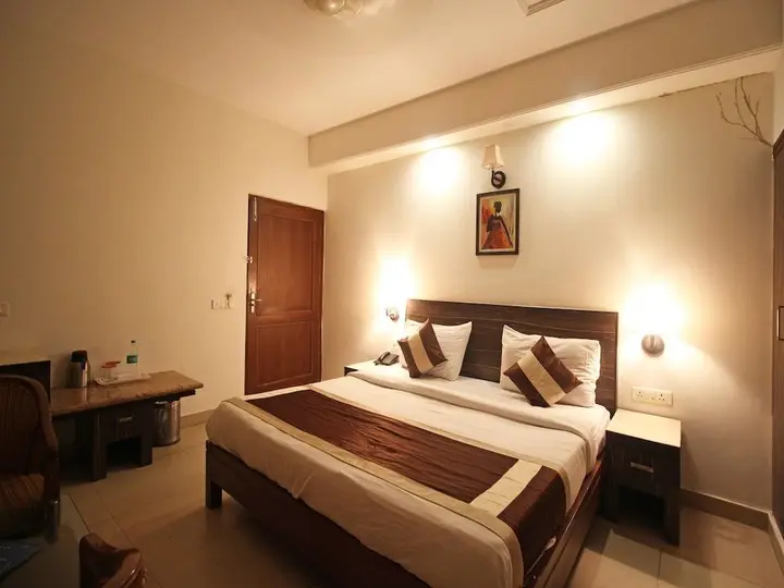 Дехрадун: OYO 6438 Hotel Valley Plaza