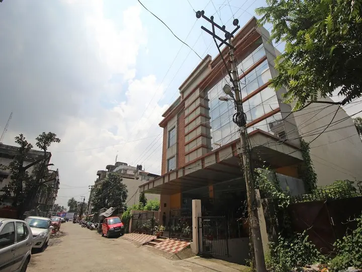 Дехрадун: OYO 6438 Hotel Valley Plaza