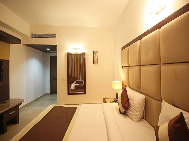 Дехрадун: OYO 6438 Hotel Valley Plaza