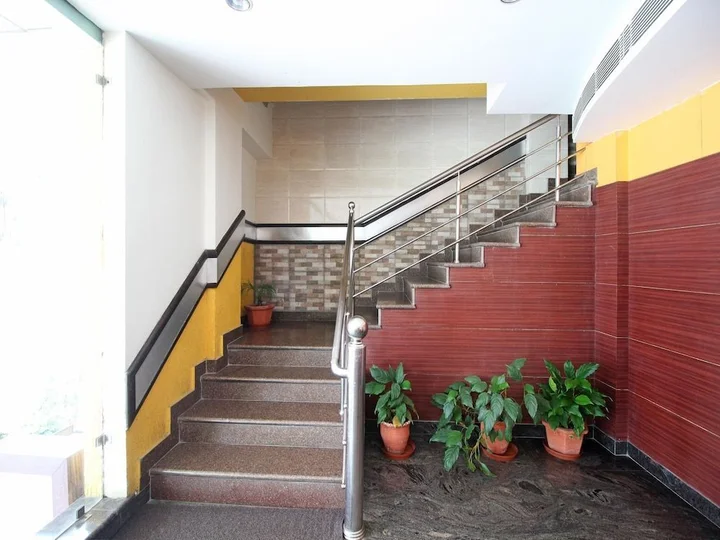 Дехрадун: OYO 6438 Hotel Valley Plaza