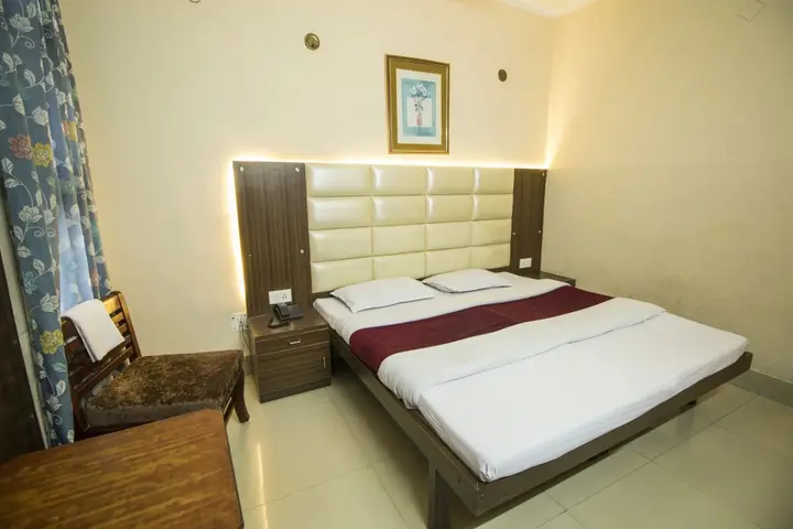 Харидвар: WOW STAYZ2 Hotel Jahanvi Dale