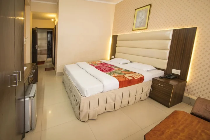 Харидвар: WOW STAYZ2 Hotel Jahanvi Dale