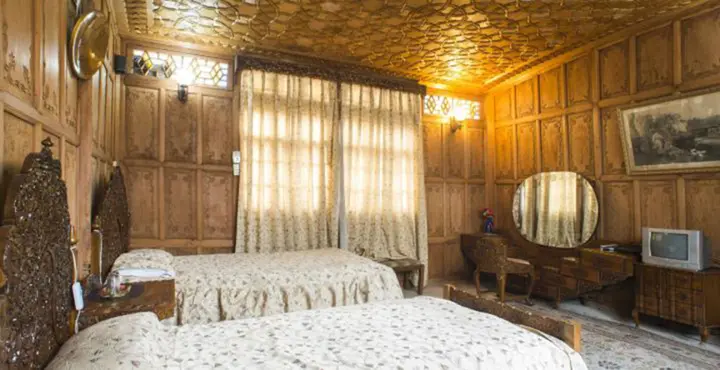 Шринагар: Prince of Kashmir Houseboat