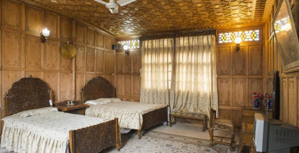 Шринагар: Prince of Kashmir Houseboat