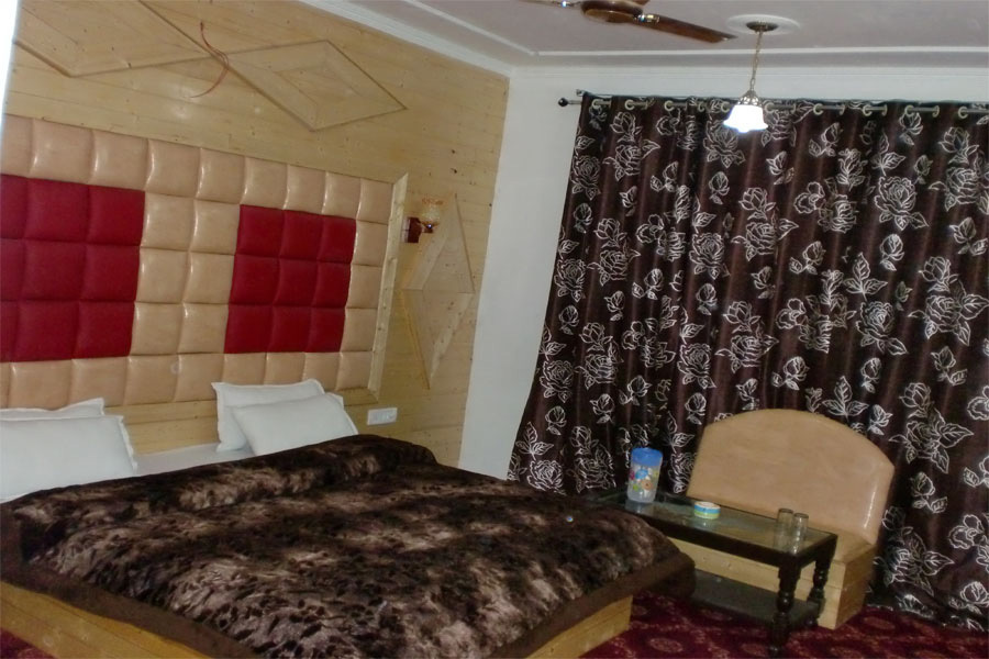 Шринагар: Hotel Al Humzah