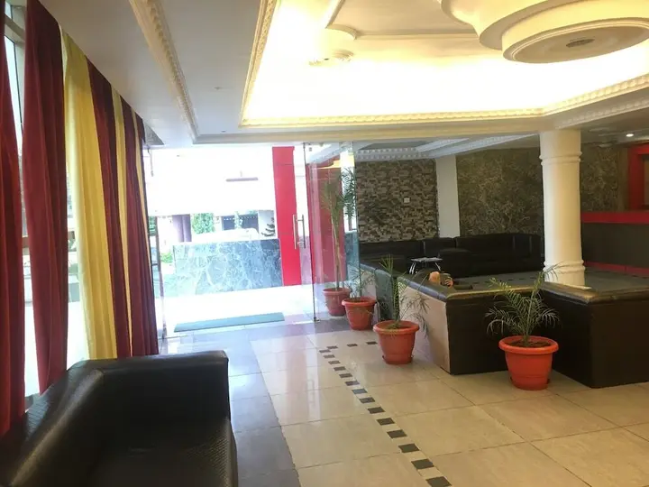 Катра: Hotel Meridian