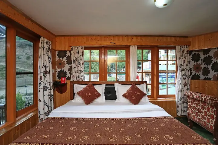 Пахалгам: OYO 9084 Hotel Tourist Palace