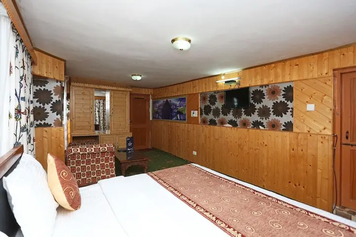 Пахалгам: OYO 9084 Hotel Tourist Palace