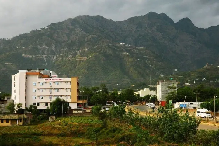 Катра: Hotel Durga Residency