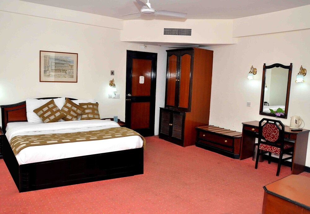 Шимла: Hotel Asia the Dawn Shimla