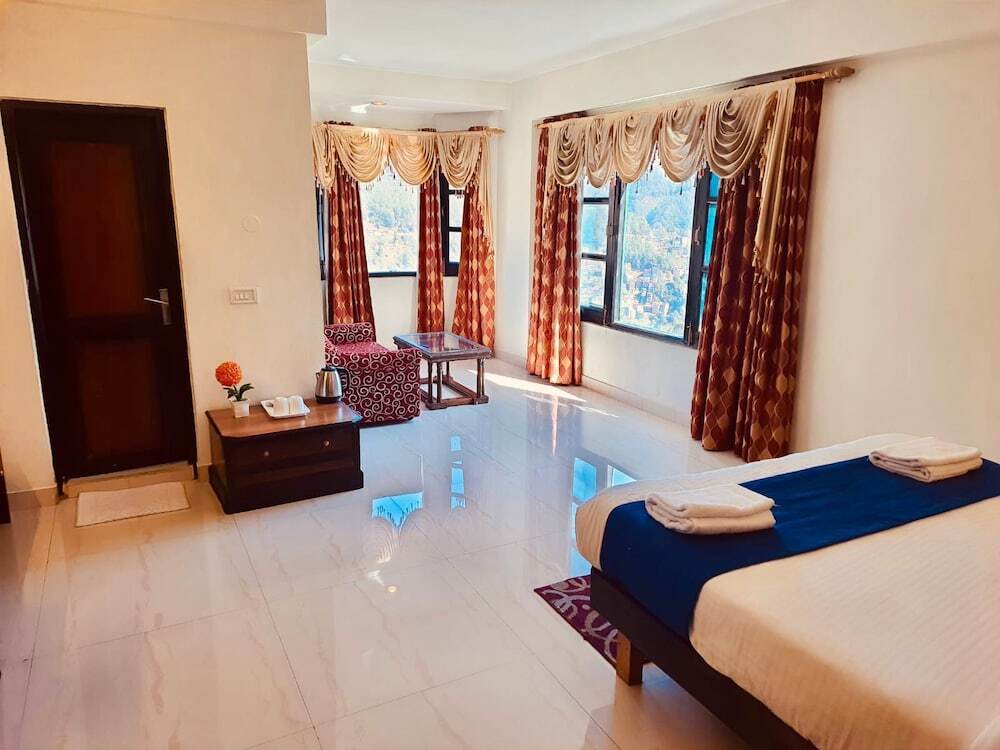 Шимла: Hotel Asia the Dawn Shimla