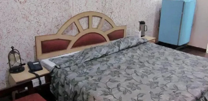 Дехрадун: Hotel Saurab