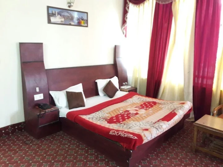 Катра: Hotel AJ International