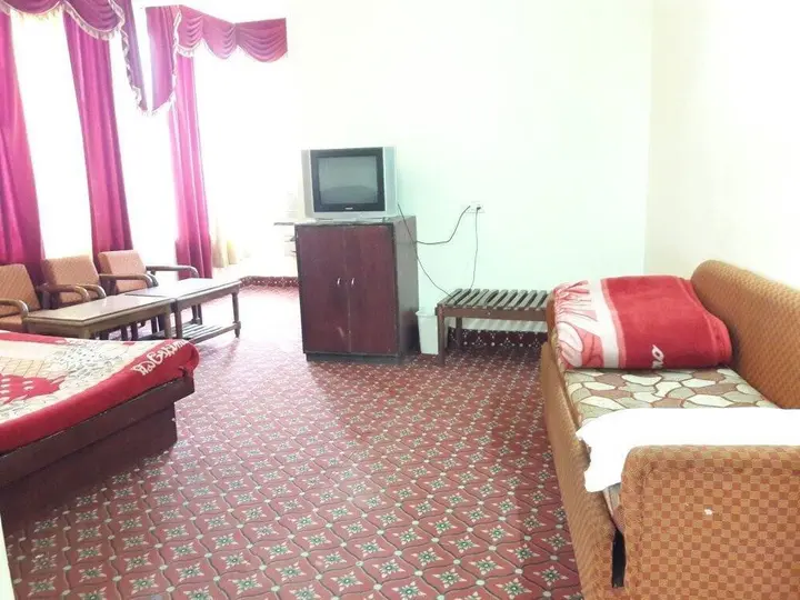 Катра: Hotel AJ International