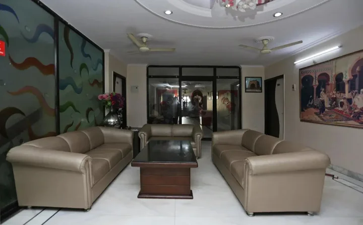 Агра: Hotel Jigyasa Palace By Mayda Hospitality Pvt. Ltd.