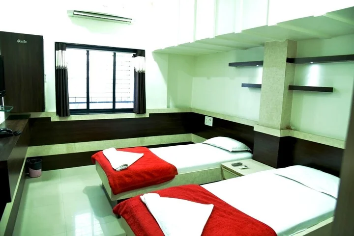 Amravati: Hotel Excel Executive