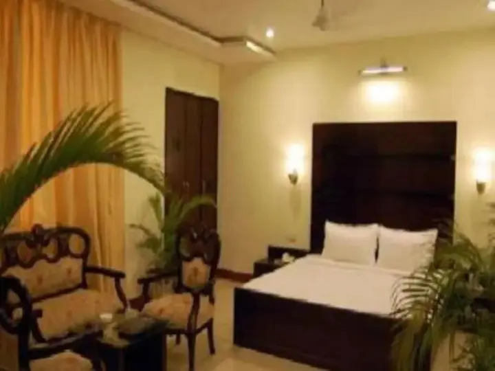 Дург: The Avalon Hotel