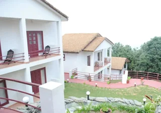 Раникхет: BluSalzz Collection - Binsar Eco Resort, Binsar - Uttarakhand by ZUZU