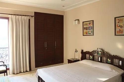 Нью-Дели: OYO Premium Saket