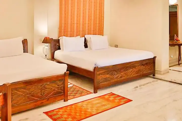Фатехпур-Сикри: Club Mahindra Bharatpur