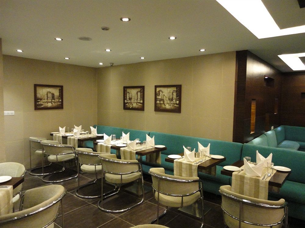Гуруграм: Corporate Inn