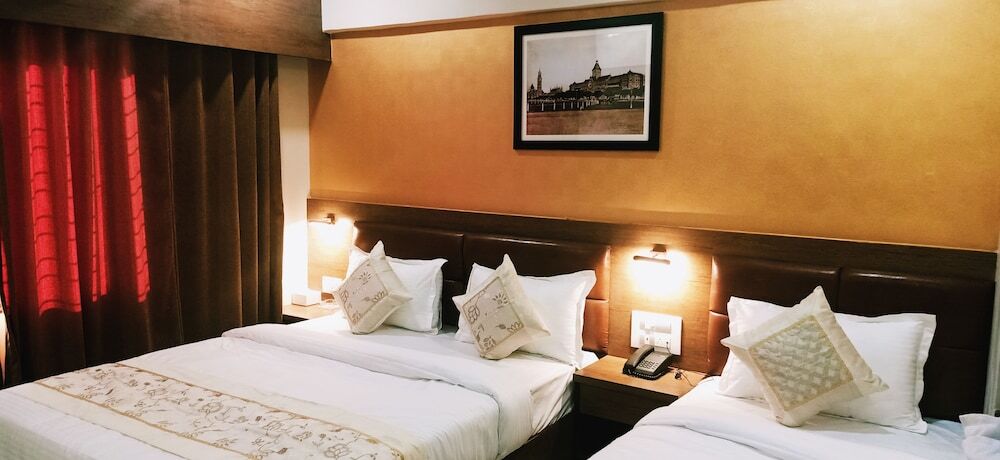 Мумбаи: Deluxe Inn