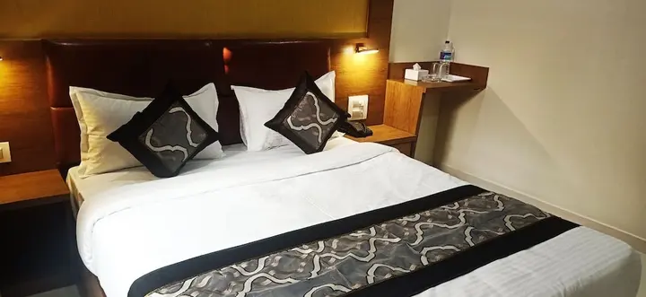 Мумбаи: Deluxe Inn