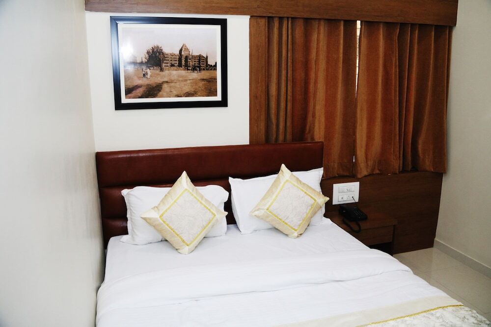 Мумбаи: Deluxe Inn