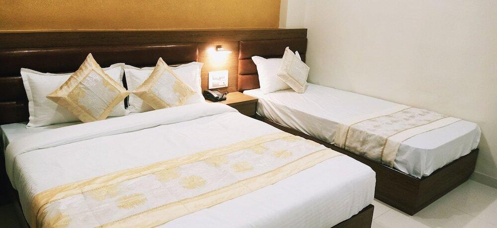 Мумбаи: Deluxe Inn