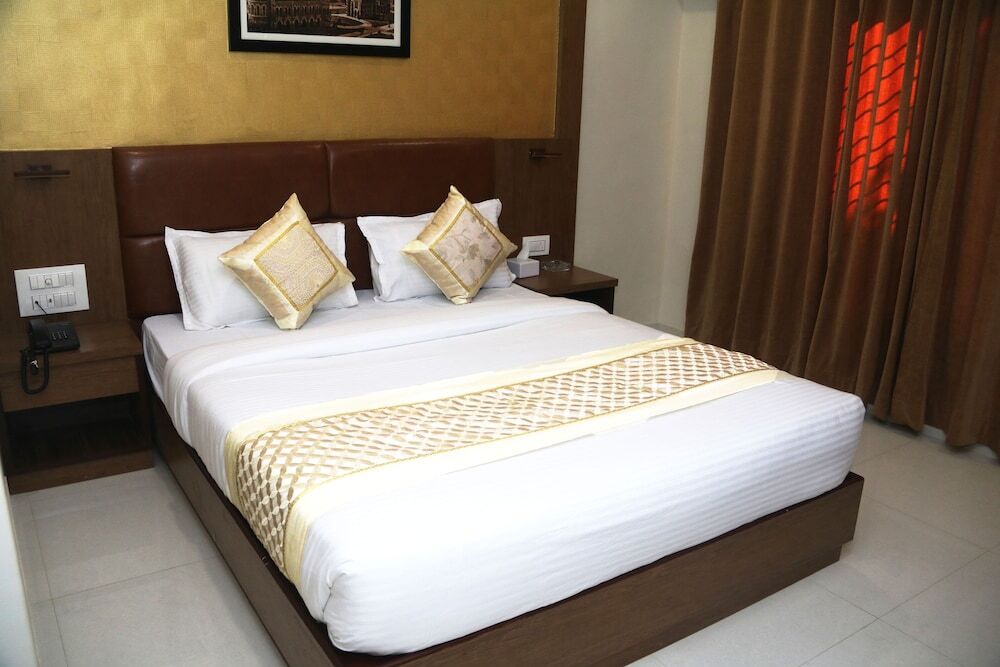 Мумбаи: Deluxe Inn