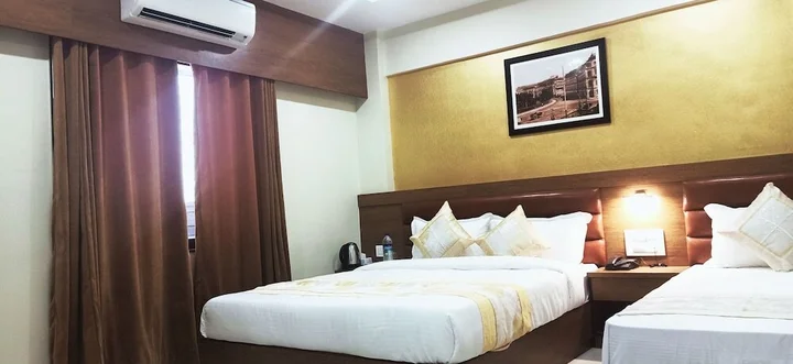 Мумбаи: Deluxe Inn