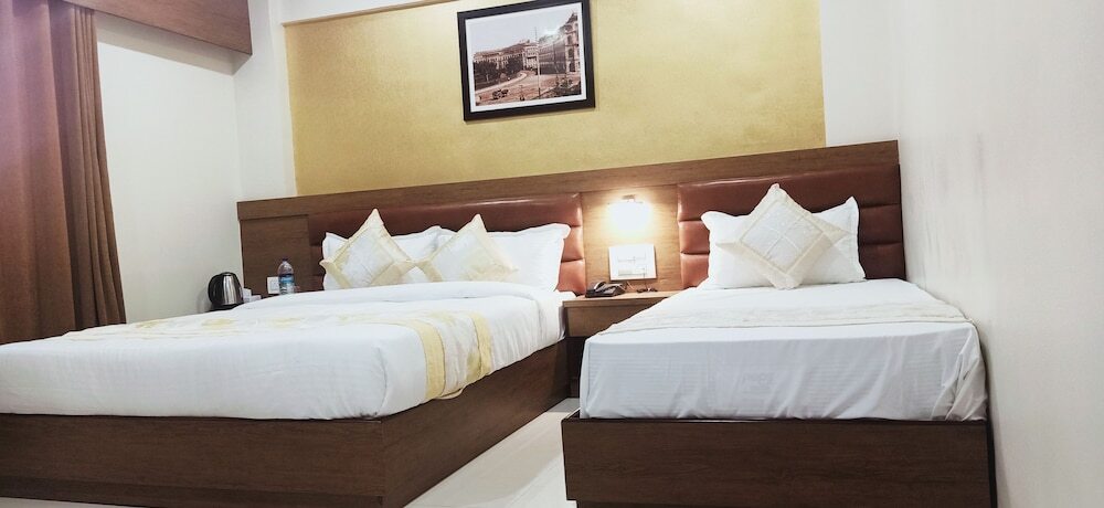 Мумбаи: Deluxe Inn