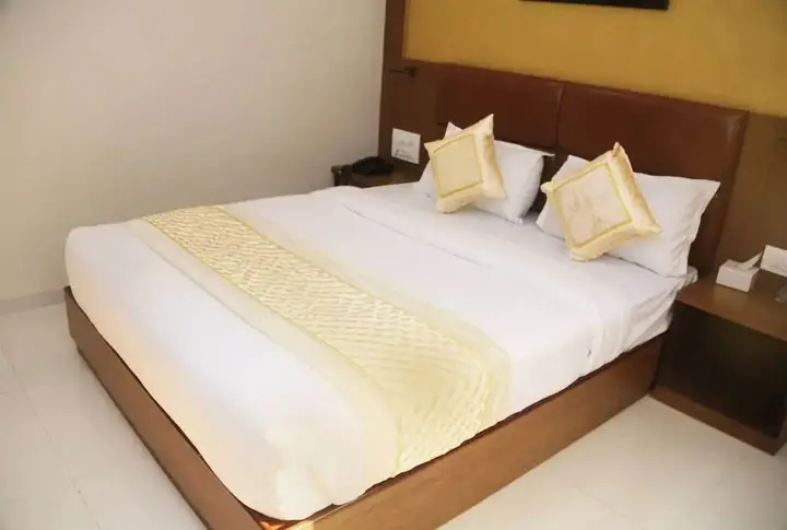 Мумбаи: Deluxe Inn