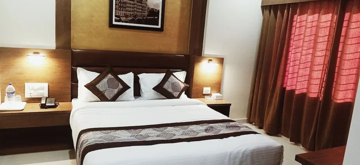 Мумбаи: Deluxe Inn