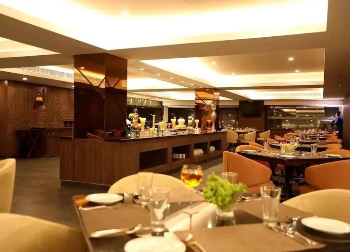 Бангалор: S Hotel