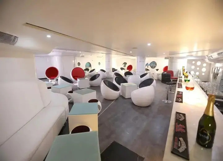 Бангалор: S Hotel