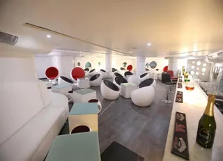 Бангалор: S Hotel