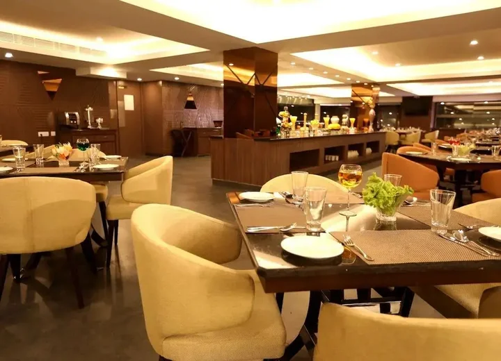 Бангалор: S Hotel