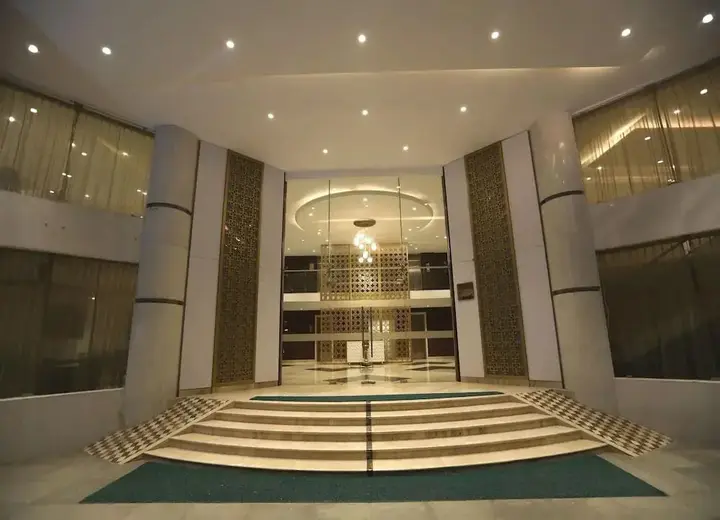 Бангалор: S Hotel