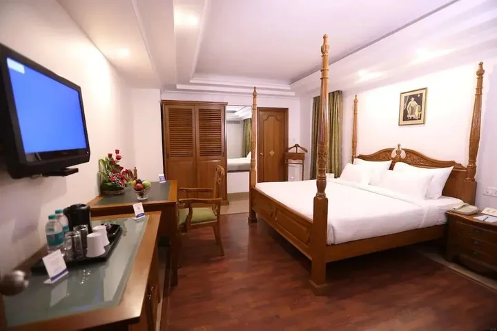 Бангалор: S Hotel