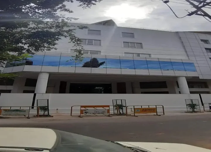 Бангалор: S Hotel