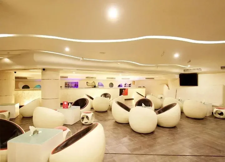 Бангалор: S Hotel