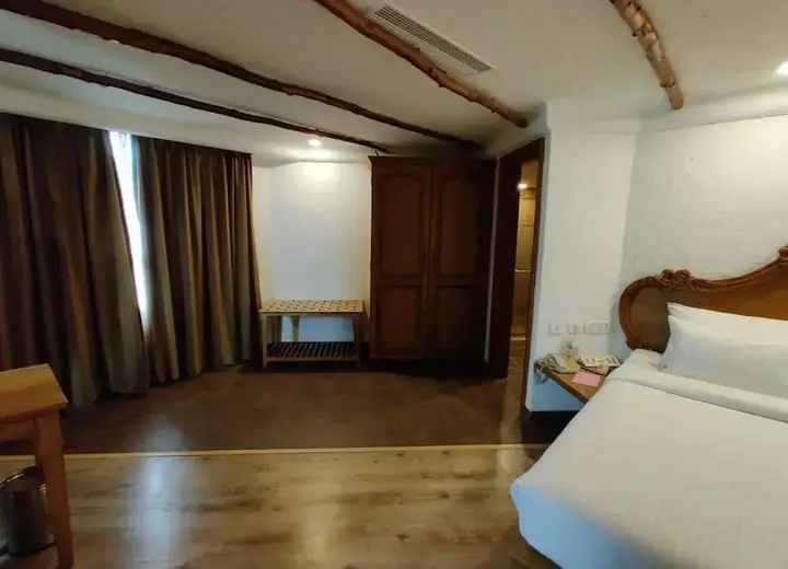 Бангалор: S Hotel