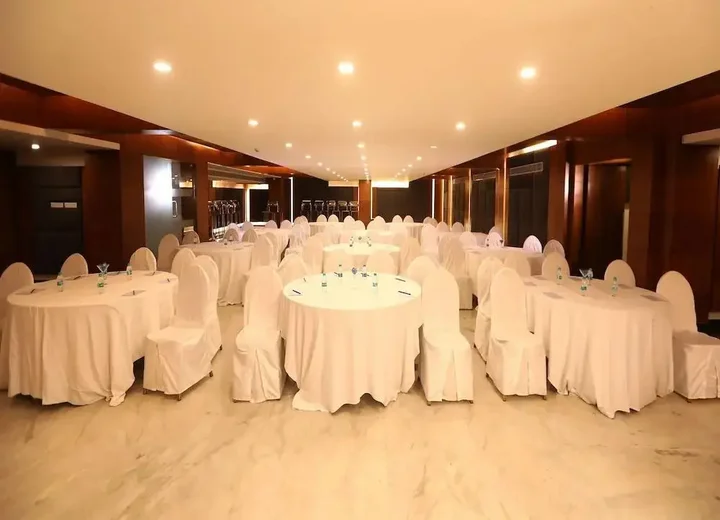 Бангалор: S Hotel